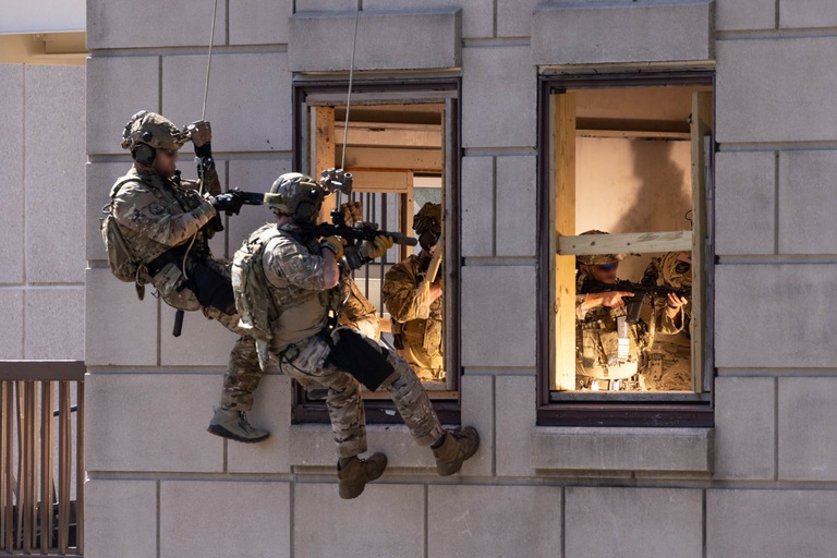 Hostage Rescue Team Operators Train on Ropes — FBI