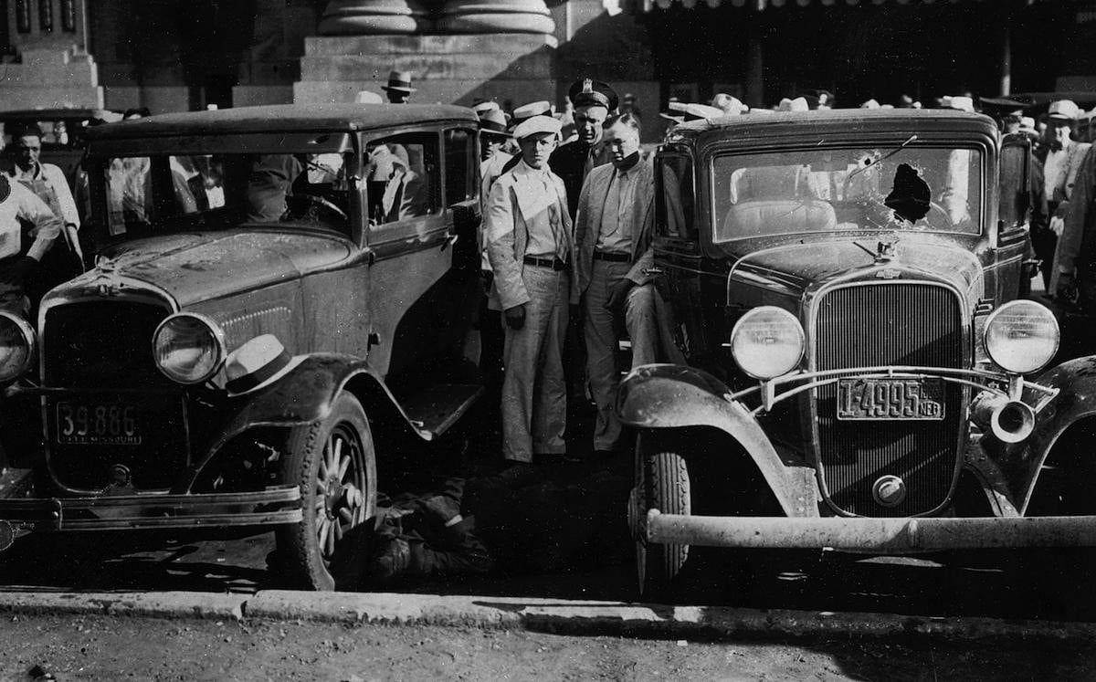 Scene in front of the Kansas City railroad depot on June 17, 1933 moments after the ambush to free prisoner Frank Nash from his law enforcement handlers, known as the Kansas City massacre.